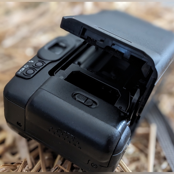 Vintage Fujifilm DL-270 Zoom | 35mm Film Camera Carrying Case - Picture 2 of 7